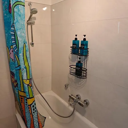 Wohlfuehloase Haus Talblick Mit Whirlpool Kamin Aussicht 10 Personen 펜션 슈라이덴