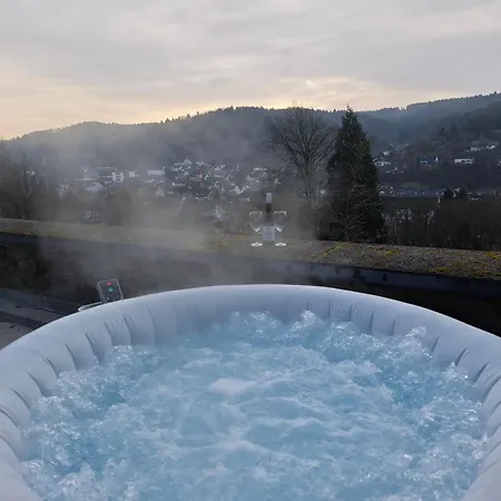 펜션 Wohlfuehloase Haus Talblick Mit Whirlpool Kamin Aussicht 10 Personen 슈라이덴
